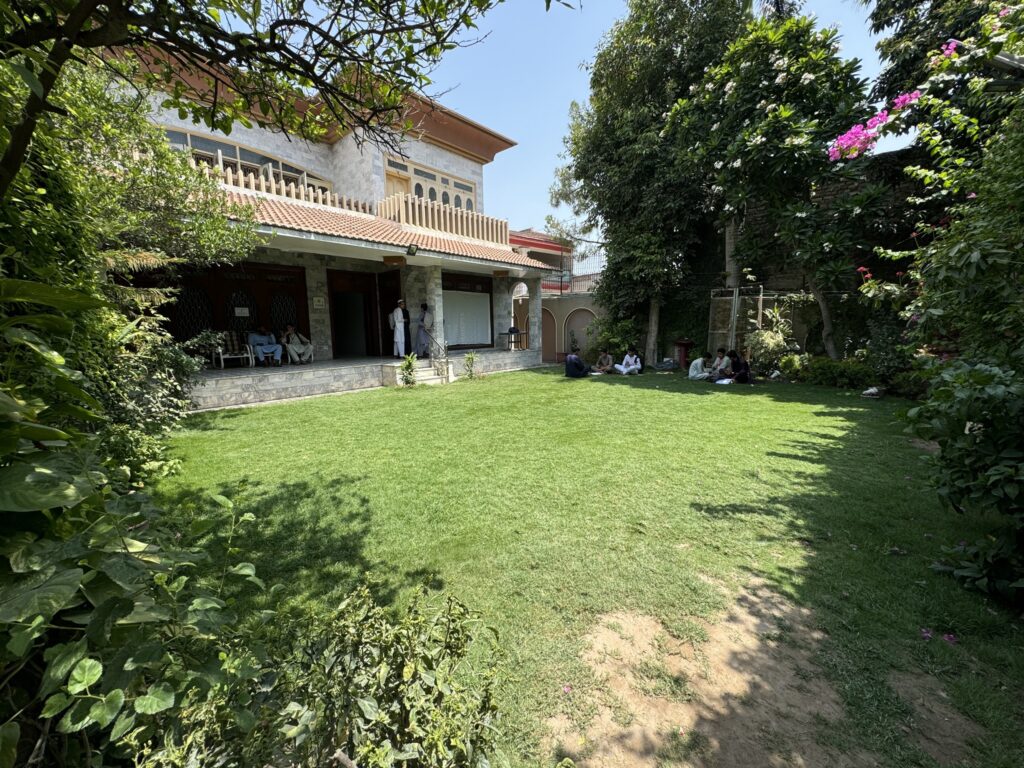 USECS women Campus